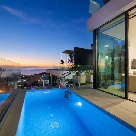 200m² New F With Private, Heated Pool And Amazing Ocean View. Villa