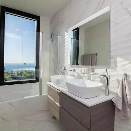 200m² New F With Private, Heated Pool And Amazing Ocean View. ヴィラ